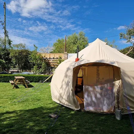 Bridge Glamping - Lunar Tent ラグジュアリーテント