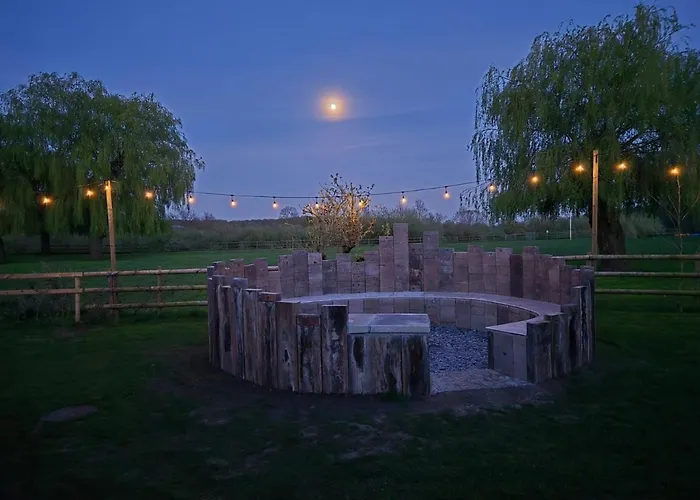 Bridge Glamping - Lunar Tent Luxury tent