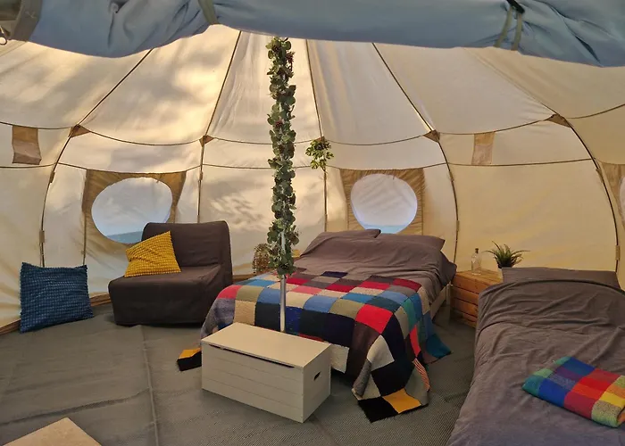 Bridge Glamping - Lunar Tent * Aldwark (North Yorkshire)