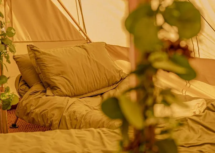 Bridge Glamping - Lunar Tent * Aldwark (North Yorkshire)