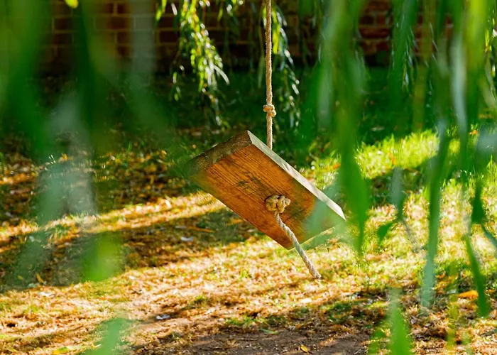 Bridge Glamping - Lunar Tent Aldwark (North Yorkshire)
