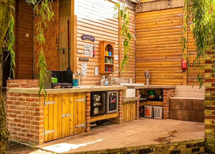 Bridge Glamping - Lunar Tent